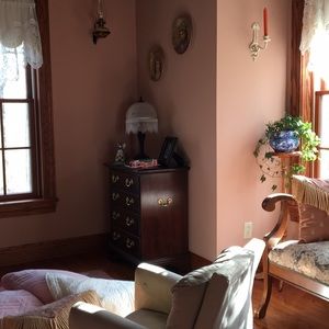 Meet your Posher, Phyllis